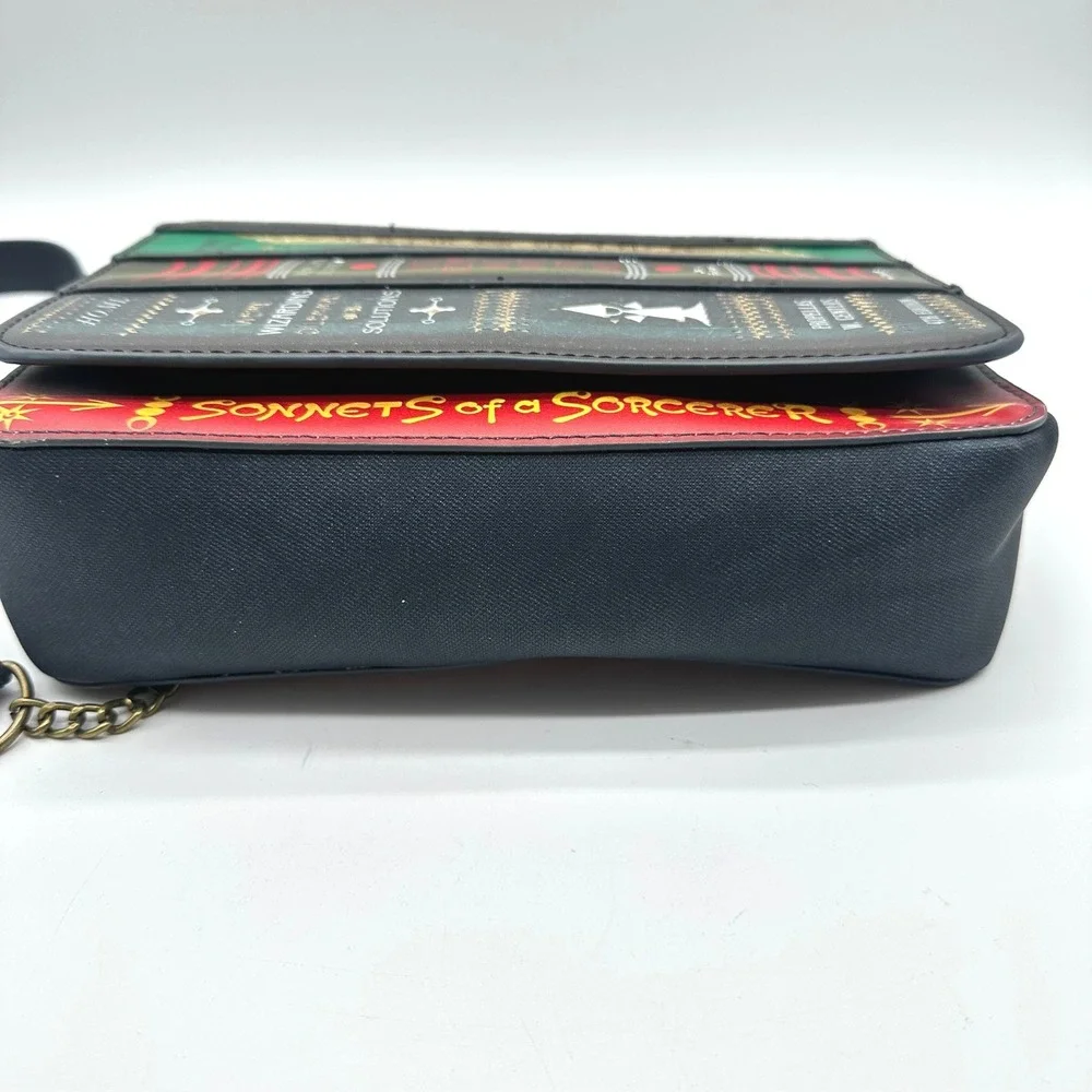NWOT Loungefly Fantastic Beasts Secrets of Dumbledore Books Crossbody Bag Purse